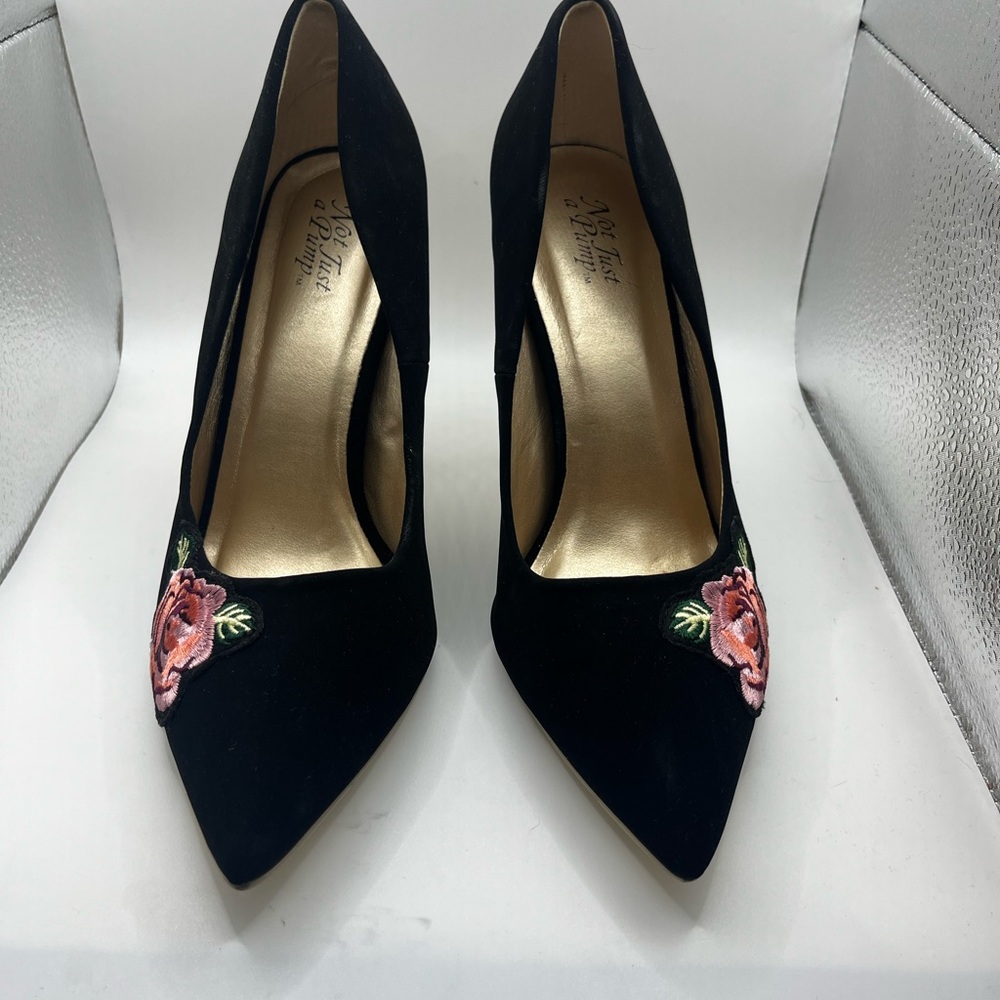 Black Floral Embroidered Women's Heels
